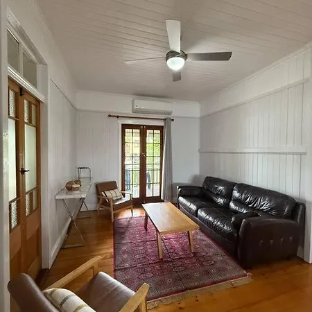 Days Road Holiday home *