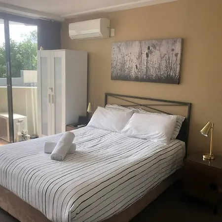 2brm With Beautiful View In A Great Location Free Parking
