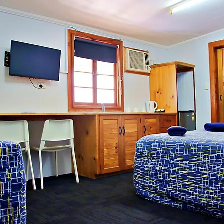 Motel Manor