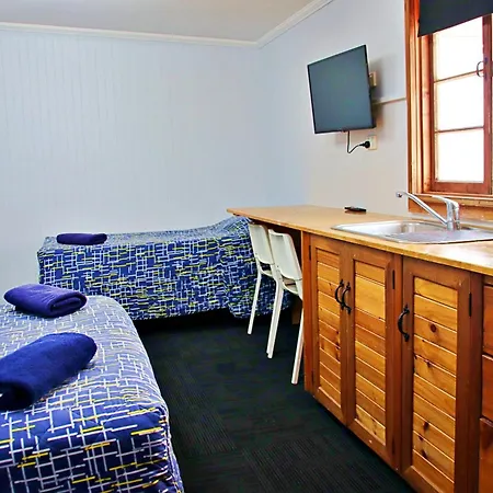 Manor 3*