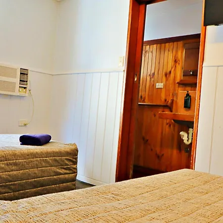 Manor Motel