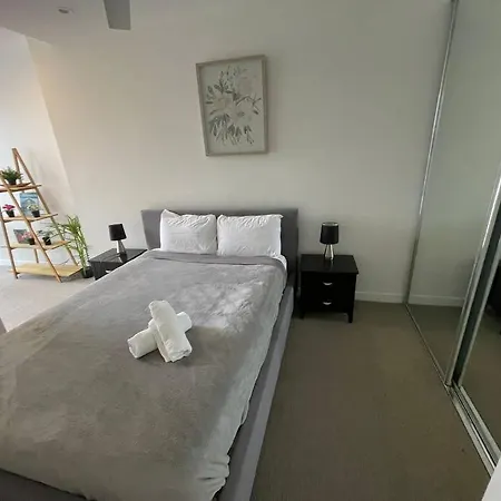 2br - Pool, Gym & Big Balcony M25 Apartment Brisbane