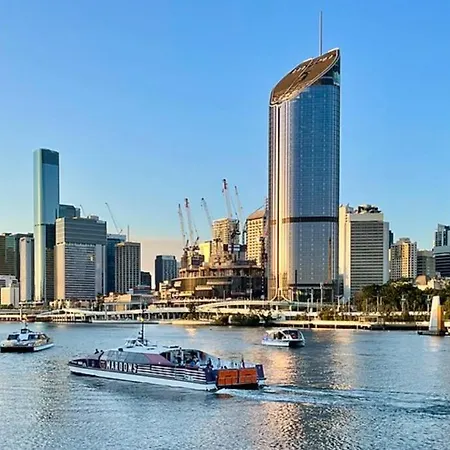 Apartment Wishart 1bed 1bath Tiny, Quiet House W Parking M15 Brisbane