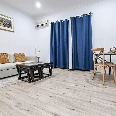 Apartment Wishart 1bed 1bath Tiny, Quiet House W Parking M15 *