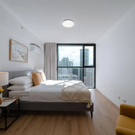 Lux 39th Floor 3br 2bath, River View, Pool, Gym, Wifi *