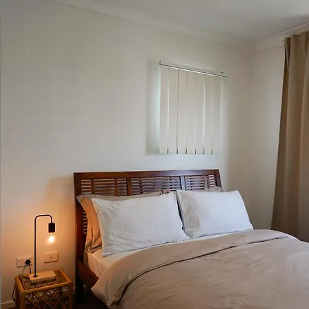 Apartment Located In The Heart Of Indooroopilly *