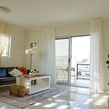 Apartment Located In The Heart Of Indooroopilly Brisbane