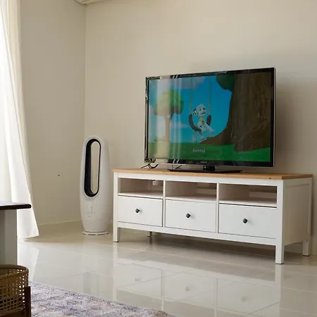 Apartment Located In The Heart Of Indooroopilly Brisbane
