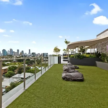 Sinclair - Free Secure Parking Apartment Brisbane