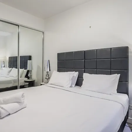 Apartment Modern 2 Bedroom With Parking South *