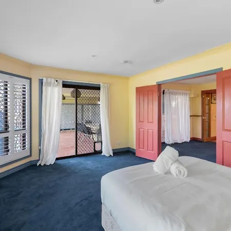 Holiday home Spacious Affordable 7b3b 2 Living Pool Yard And Mall