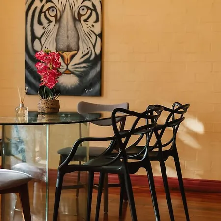 Spacious Affordable 7b3b 2 Living Pool Yard And Mall Brisbane