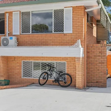 Tranquil Retreat Ideal Loc Holiday home Brisbane
