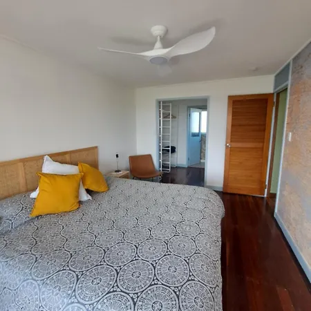 1960s Pool House - Hosted Bed & Breakfast 4*