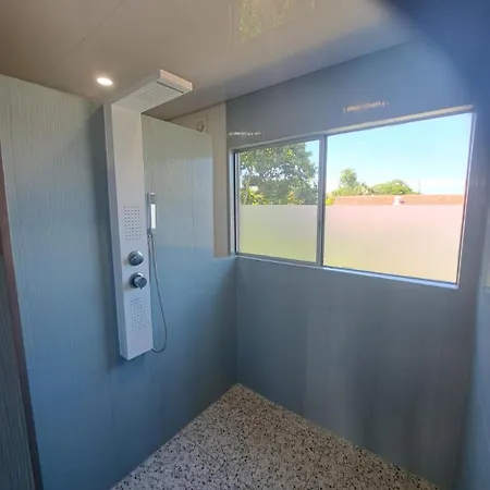 1960s Pool House - Hosted Bed & Breakfast Brisbane