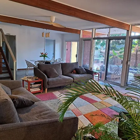 1960s Pool House - Hosted Bed & Breakfast Brisbane
