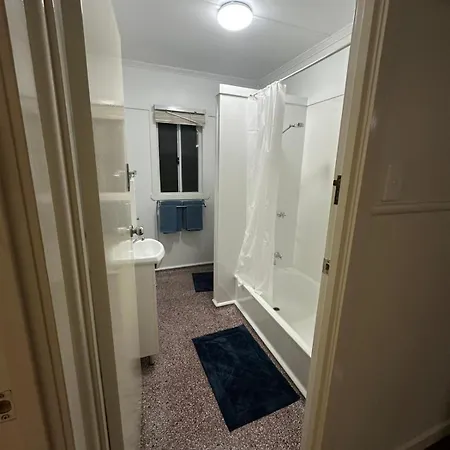 Unit 3 * Brisbane