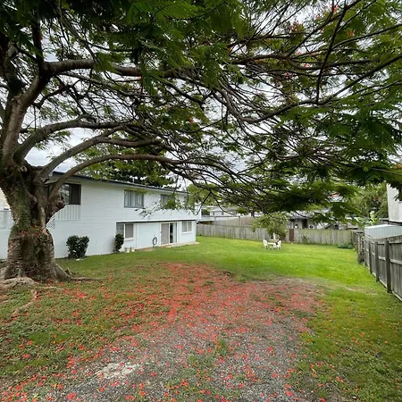 Bright House In Upper Mt Gravatt Holiday home