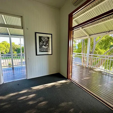 3 Bedroom House In Heart Of Bulimba *