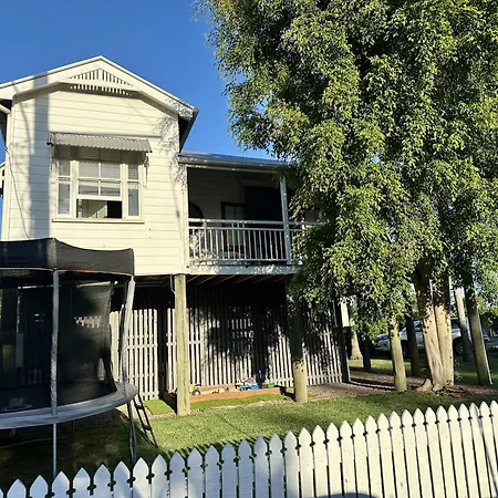 Holiday home 3 Bedroom House In Heart Of Bulimba Brisbane