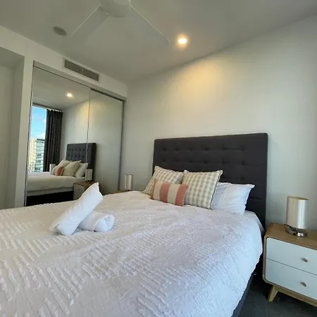 Cozy 2-bedroom With Spacious Balcony