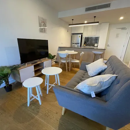Apartment Cozy 2-bedroom With Spacious Balcony Brisbane