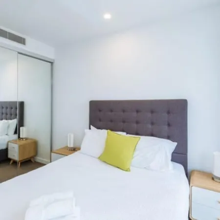 Cozy 2-bedroom With Spacious Balcony Brisbane