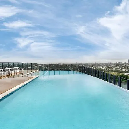 2br-2ba Resort-style Retreat In Hamilton M21 Apartment