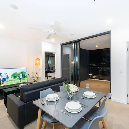 2br-2ba Resort-style Retreat In Hamilton M21 * Brisbane