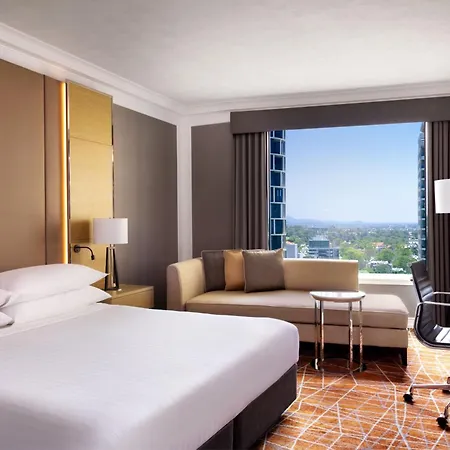 Marriott Hotel 5*