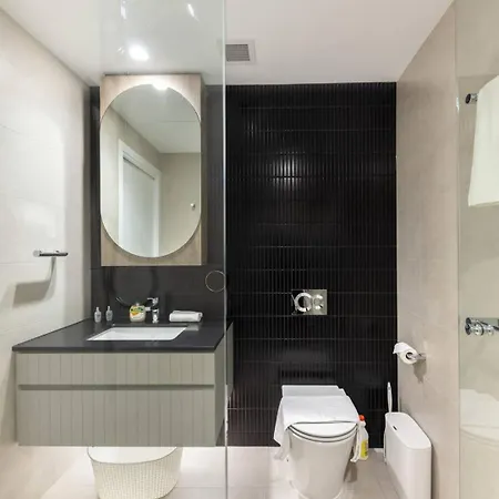 Riverfront 2 Bedroom In With Parking Apartment Brisbane