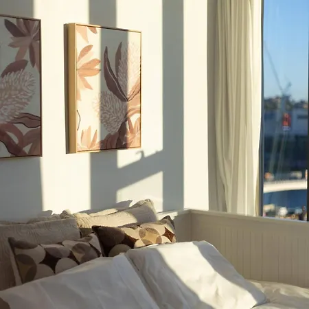 Apartment Riverfront 2 Bedroom In With Parking