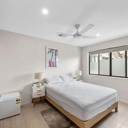 Holiday home Massive 5bdr Games Wi-fi Netflix Brisbane