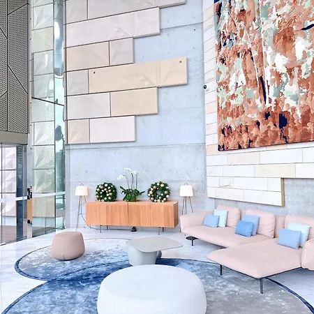 The Luxe At Queen Street River View Apartment