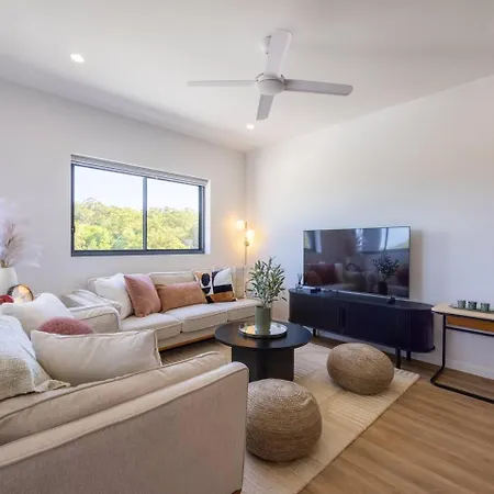 2 Beds Walk To Shops And Trails 12 Mins To Cbd Brisbane