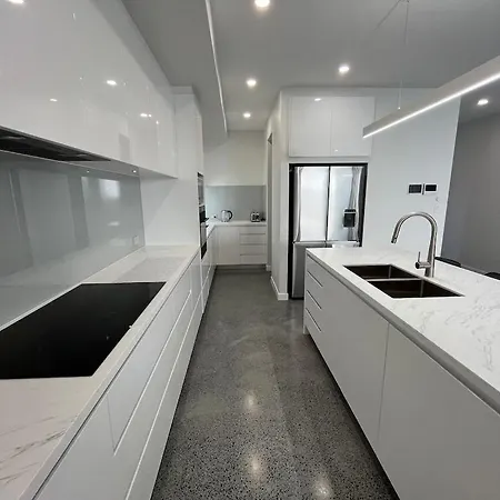 5 Star Luxury Manly Brisbane