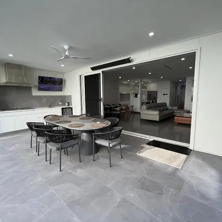 5 Star Luxury Manly Brisbane