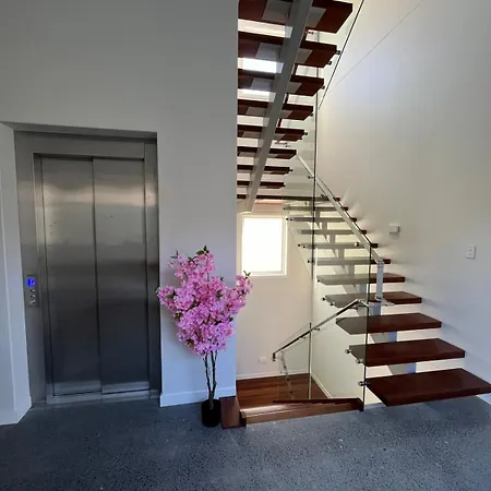 5 Star Luxury Manly * Brisbane