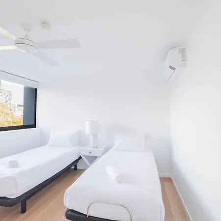 River Plaza Aparthotel 4*