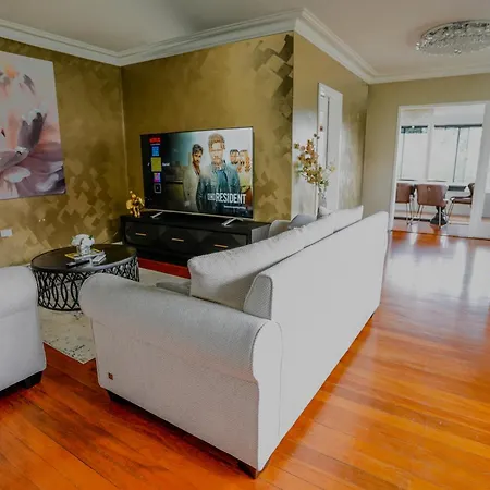 Massive 5bdr Games Wi-fi Netflix * Brisbane