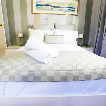Massive 5bdr Games Wi-fi Netflix Holiday home Brisbane