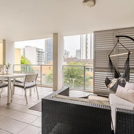Artist Retreat With Huge Entertaining Balcony Apartment