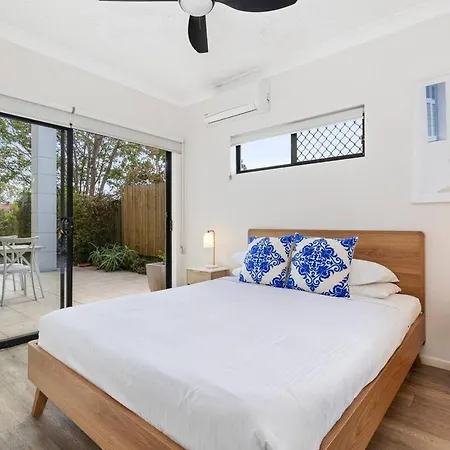 Garden 2bed X 2bath, Parking Apartment *