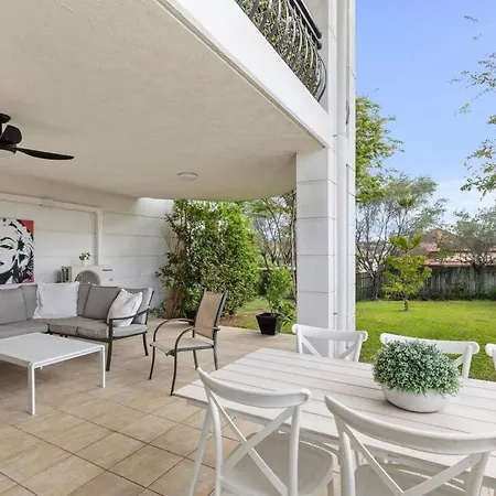 Apartment Garden 2bed X 2bath, Parking Brisbane