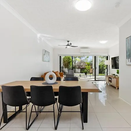 Garden 2bed X 2bath, Parking Brisbane