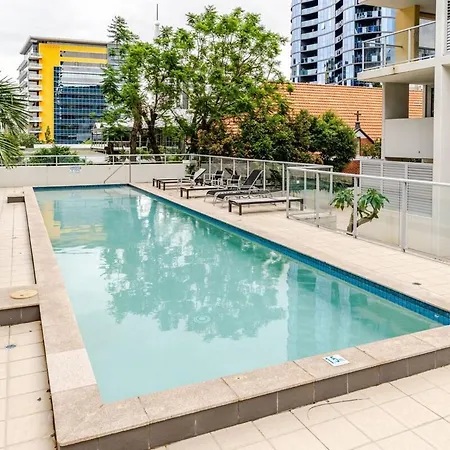 Artist Retreat With Huge Entertaining Balcony * Brisbane