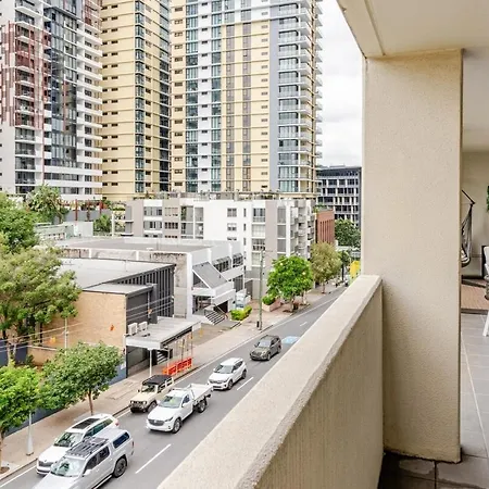 Artist Retreat With Huge Entertaining Balcony Apartment Brisbane