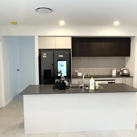 New Ensuite In New House Near Chermside Homestay *
