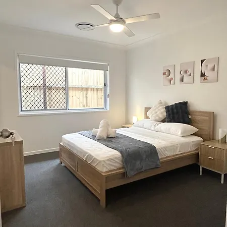 Homestay New Ensuite In New House Near Chermside