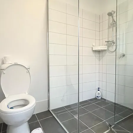Homestay New Ensuite In New House Near Chermside *